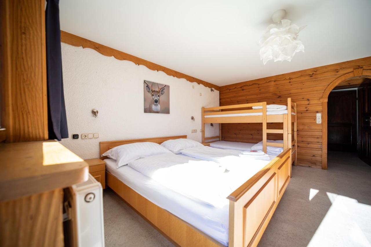 Neukirchen am Großvenediger Hotel Wildrose מראה חיצוני תמונה