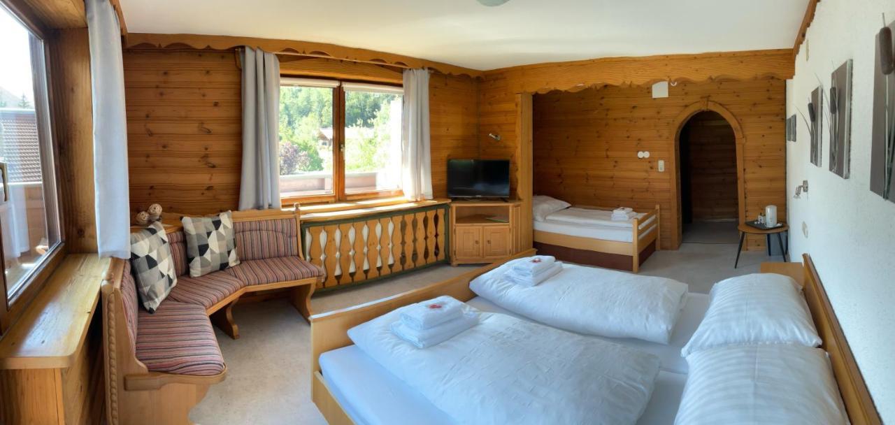Neukirchen am Großvenediger Hotel Wildrose מראה חיצוני תמונה