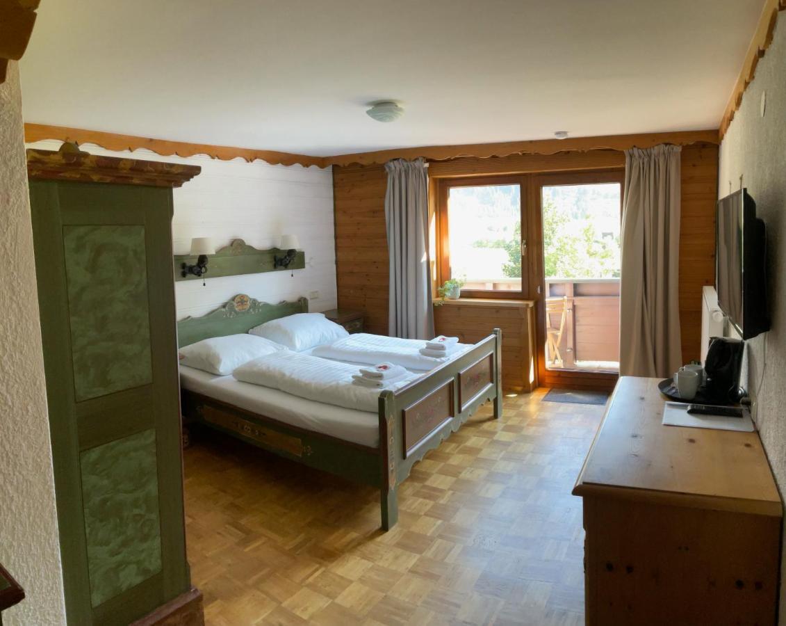 Neukirchen am Großvenediger Hotel Wildrose מראה חיצוני תמונה